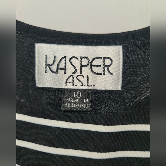 Top - Picture 2 of 3